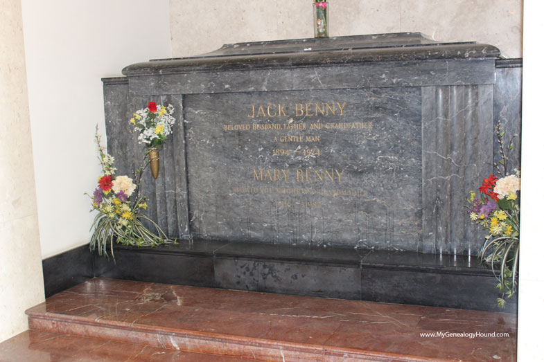 Jack Benny and Mary Livingstone, tomb or grave, Hillside Memorial Park Cemetery, Culver City, California, photo
