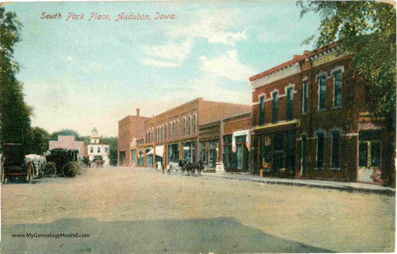 Audubon, Iowa, South Park Place, vintage postcard photo