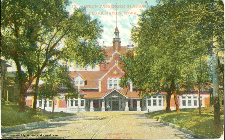 Cedar Rapids, Iowa, Union Passenger Station, vintage postcard, historic photo