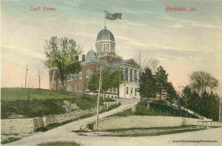 Hermann, Missouri, Gasconade County Court House, vintage postcard, Historic Photo
