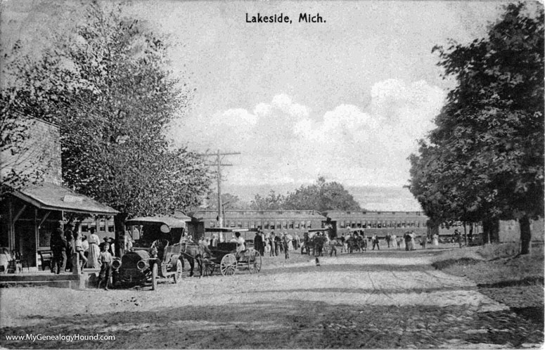 Lakeside, Michigan, Street Scene, vintage postcard photo