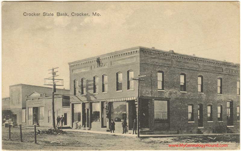 Crocker, Missouri Crocker State Bank street scene vintage postcard photo
