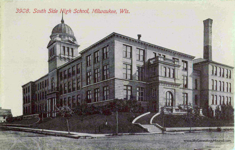 Milwaukee, Wisconsin, South Side High School, vintage postcard photo